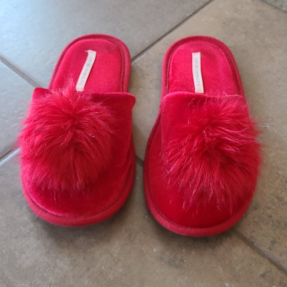 VS slippers